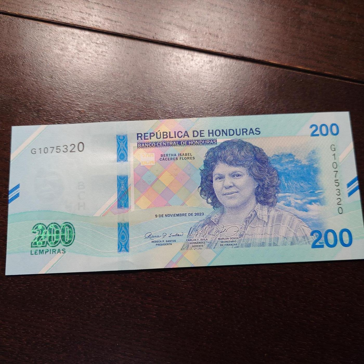 世界钱币～微拍第245期暨2026年第26期  新货卖剩品种部分上架提供选购【有看中的就一开始就出价，别为了晚付几天押金拖到最后，这里没出价的只要群里卖掉了就会撤】 2023年洪都拉斯200 全新绝品无4尾号320