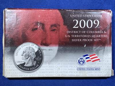 《竞宝斋》第481场 周日，周一 2场连拍 （全场包邮）20级店铺 欢迎送拍 - 2009年美国25分精制套币，包含6枚25分银币(背面是少见的6个美国海外属地)，含纯银33.75克。