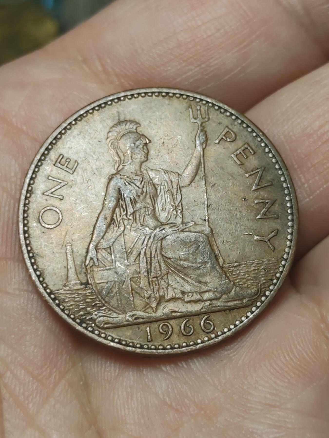 2026年第四十五场(总第二百一十四场）外国好品散币场(免佣金) 英国🇬🇧1966年1便士(伊丽莎白二世青年桂冠第二版)