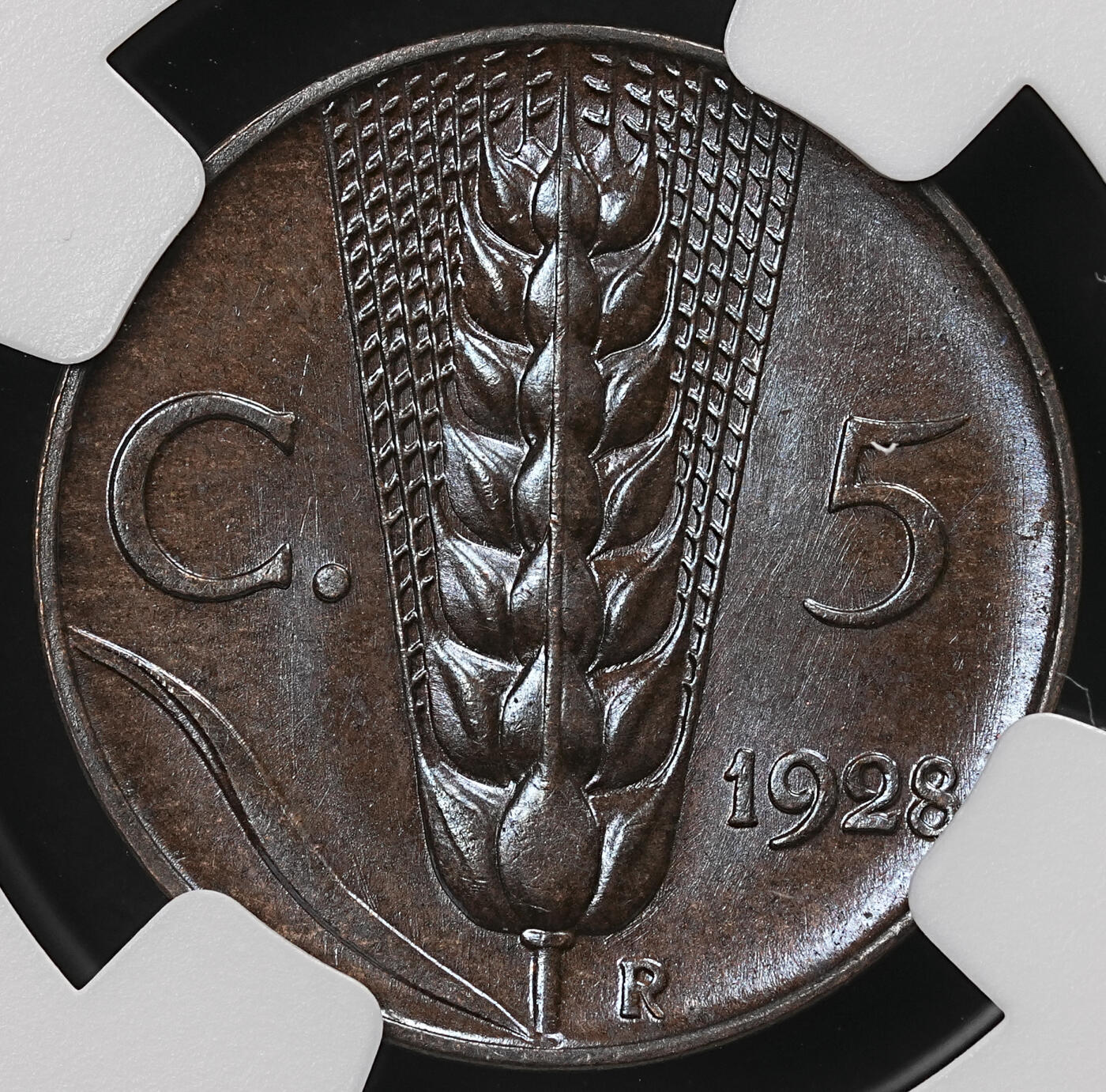 修遠堂世界钱币第112期 NGC MS65BN 1928年意大利5分铜币，上期拍品，被鸽重拍