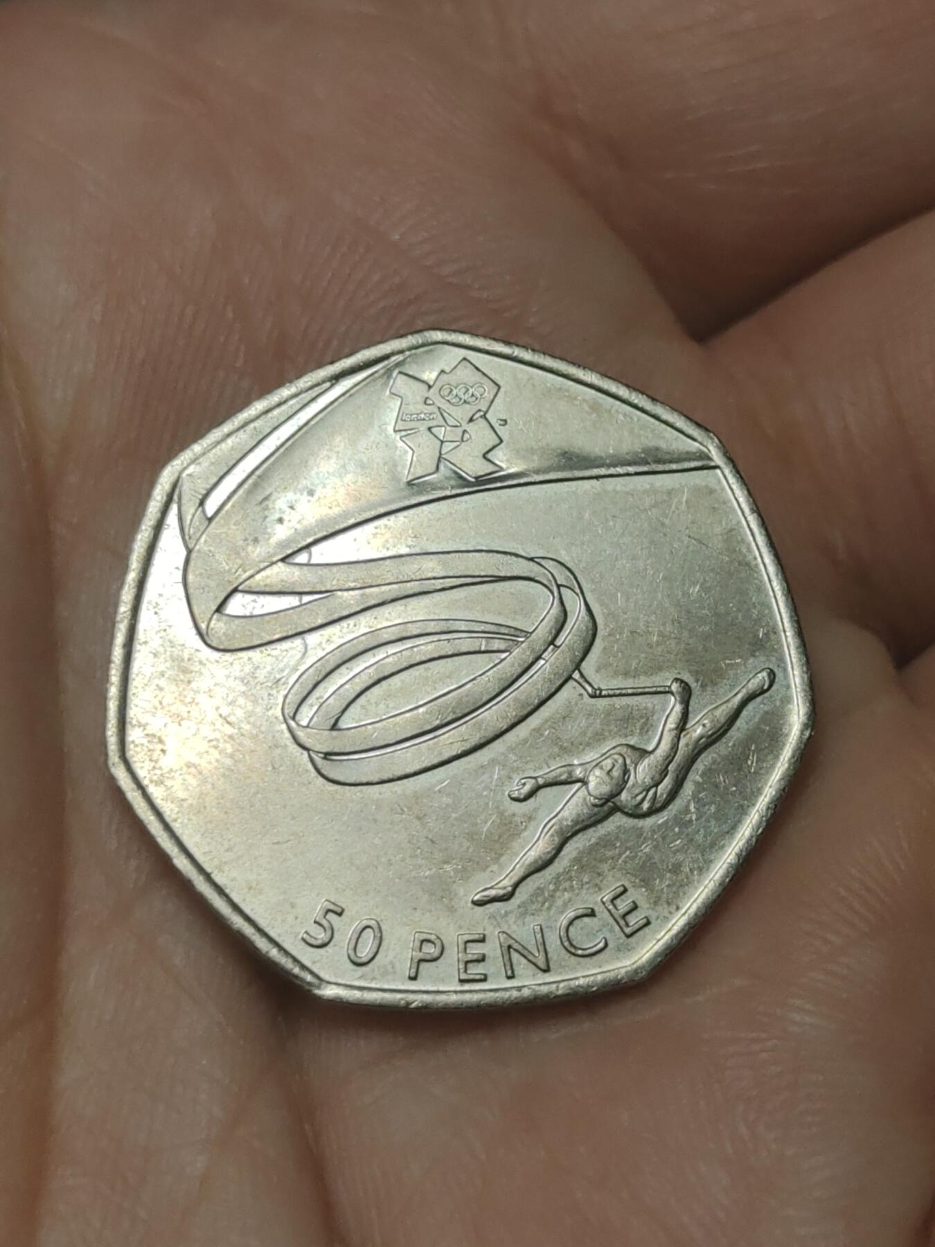 2026年第四十五场(总第二百一十四场）外国好品散币场(免佣金) 英国🇬🇧2011年50便士(2012年伦敦奥运会纪念币，14/29艺术体操)