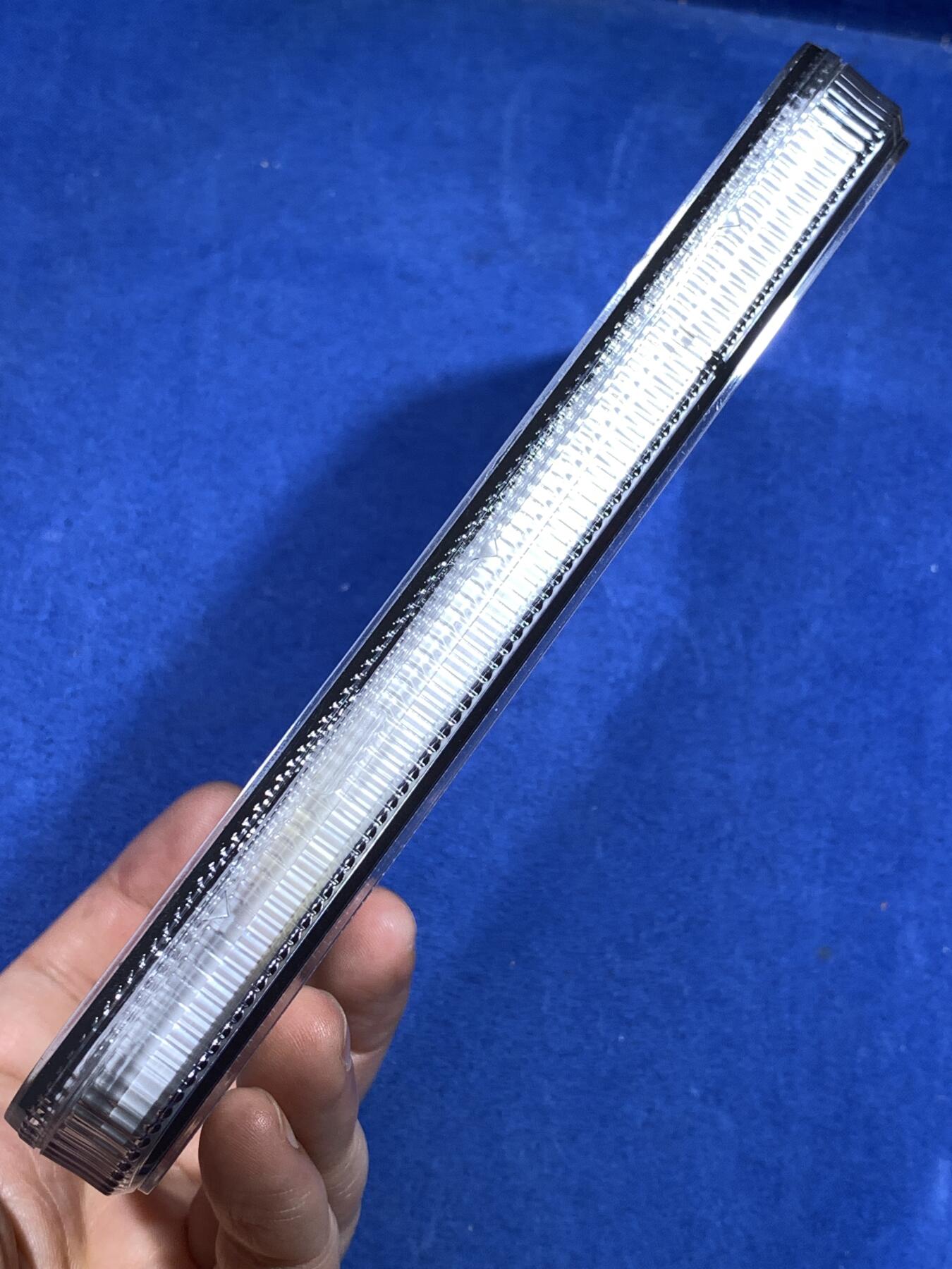 《竞宝斋》第481场 周日，周一 2场连拍 （全场包邮）20级店铺 欢迎送拍 NGC MS64BN 比利时1853年利奥波德二世成年宣誓制造大规格铜章，由著名章牌雕刻师Leopold Wiener设计制作（大名定鼎鼎），该章是王室章牌中的经典藏品。英国皇家收藏、法国国家图书馆、澳大利亚维多利亚馆均有收藏。可见盖该章的历史性和收藏价值。双面高浮雕，巧克力包浆，直径：75mm，重：175g，加大加厚盒装。