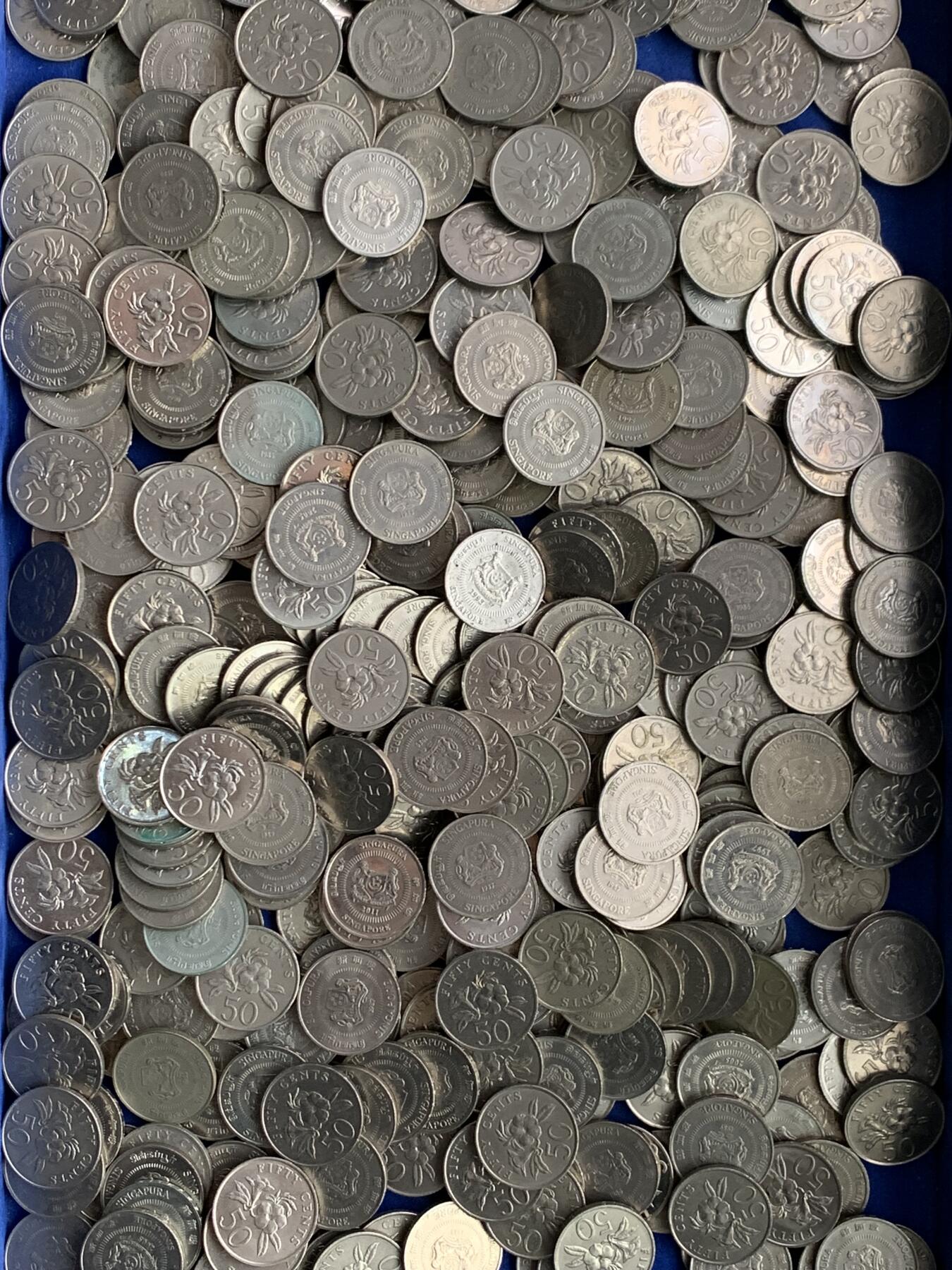 《竞宝斋》第481场 周日，周一 2场连拍 （全场包邮）20级店铺 欢迎送拍 新加坡零钱 50分400枚硬币，重量2916克+，一枚7.29克，面值200新加坡元！汇率值约1070人民币！