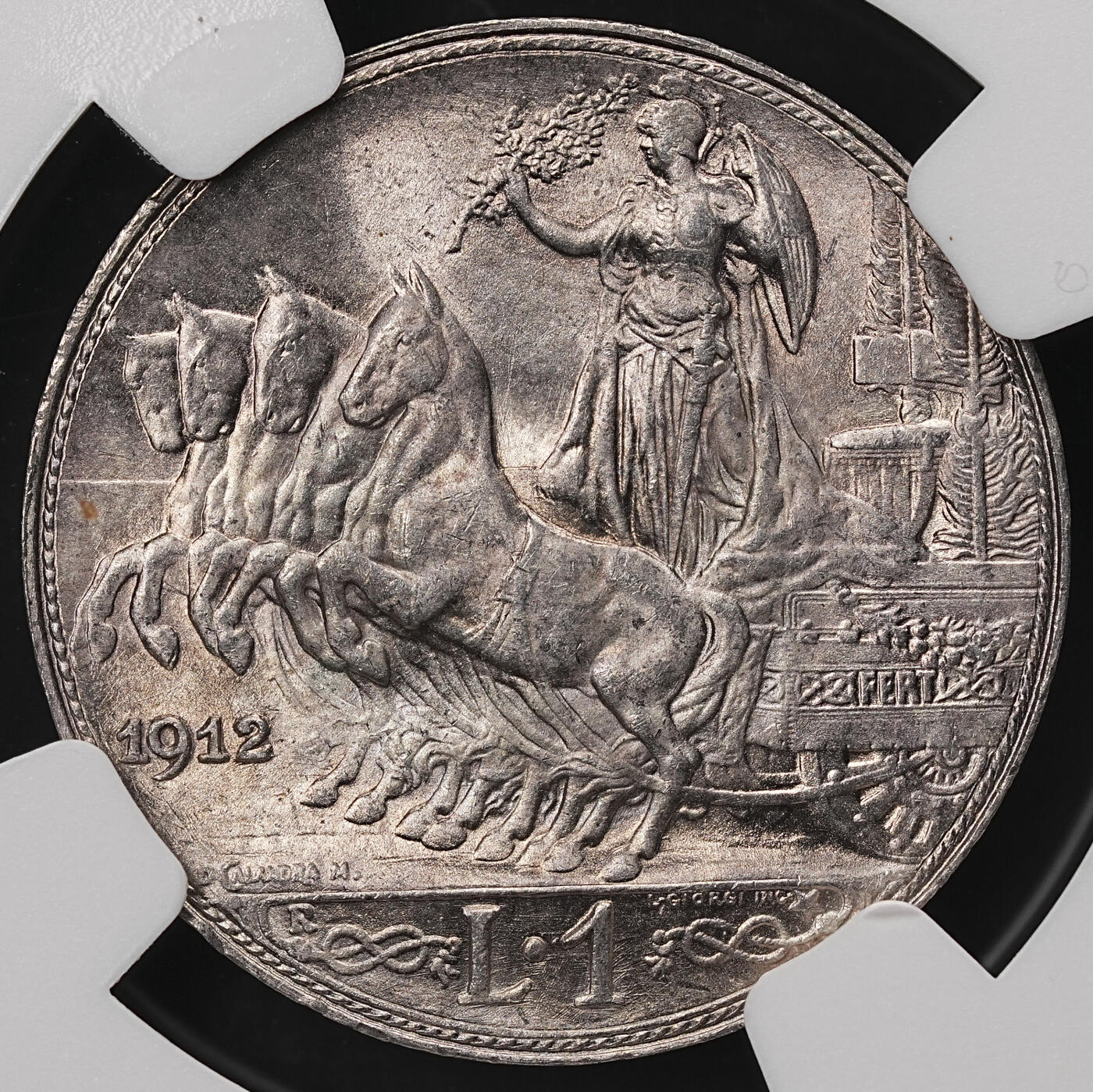 修遠堂世界钱币第112期 NGC MS65 1912年意大利圈版马车1里拉银币，收藏级状态，较少见的年份