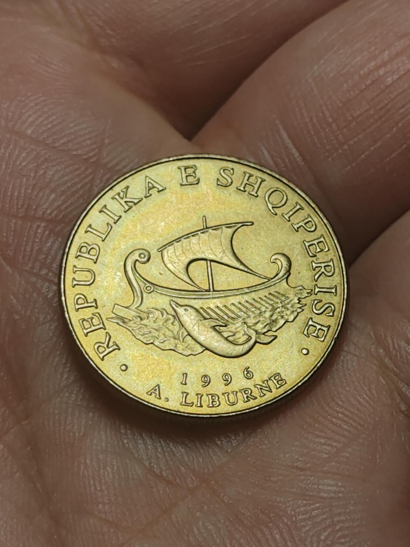 2026年第四十五场(总第二百一十四场）外国好品散币场(免佣金) 阿尔巴尼亚🇦🇱1996年20列克(1996–2000年版，铝青铜材质无磁版首发年)