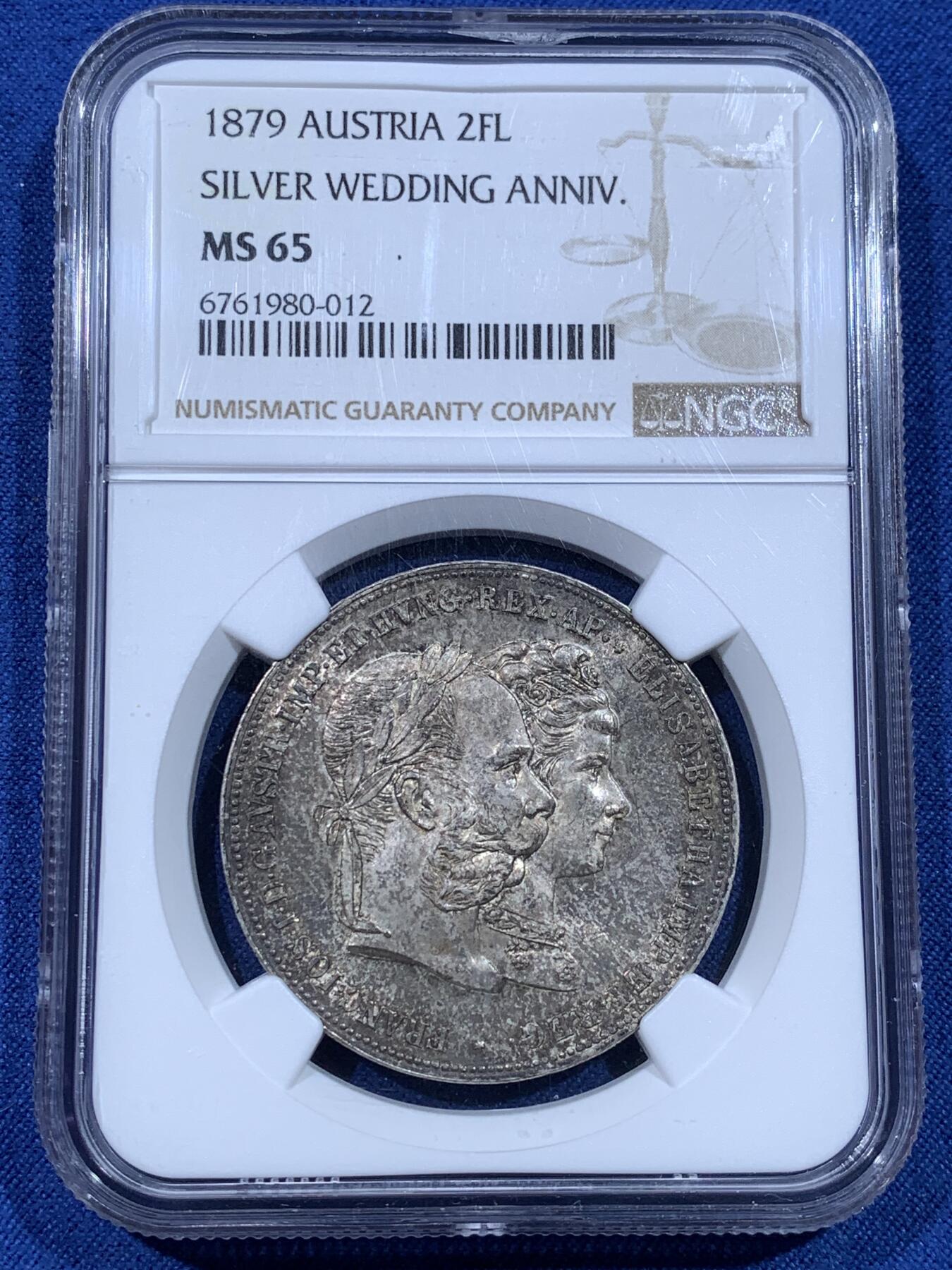 《竞宝斋》第481场 周日，周一 2场连拍 （全场包邮）20级店铺 欢迎送拍 亚军分 NGC MS65 奥匈帝国 1879年 弗朗茨一世和茜茜公主银婚纪念 2弗洛林泰勒型大银币 双面深彩包浆 高分确实不容易