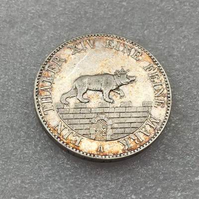 世界钱币专场拍卖 每周二开拍 - 加重版1852年德国安哈特贝恩堡小熊爬墙1泰勒银币