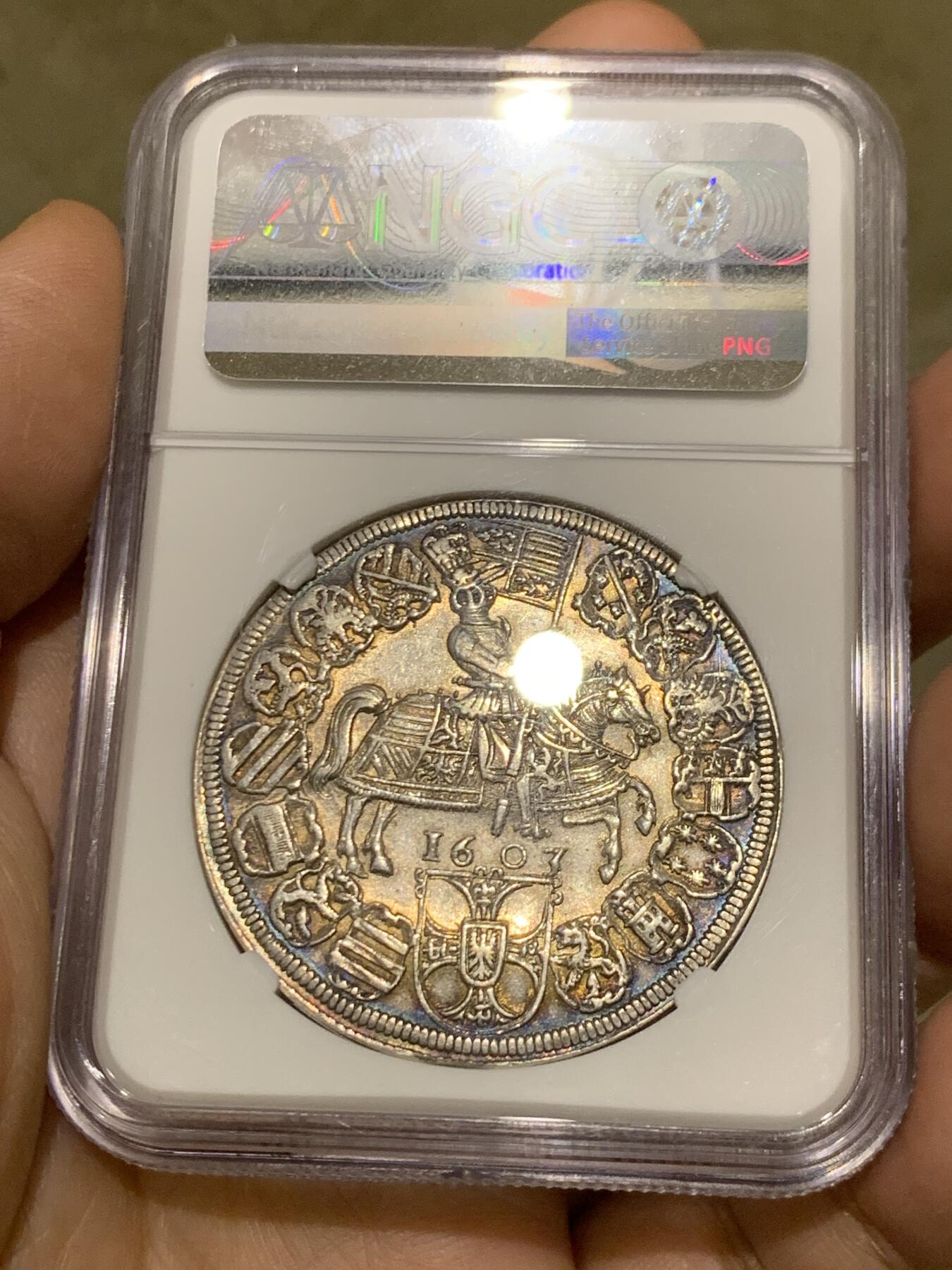 《竞宝斋》第481场 周日，周一 2场连拍 （全场包邮）20级店铺 欢迎送拍 NGC AU58 德国1603年条顿骑士泰勒大银币 双面五彩包浆 400多年的历史沉淀 充满惊喜的感官享受