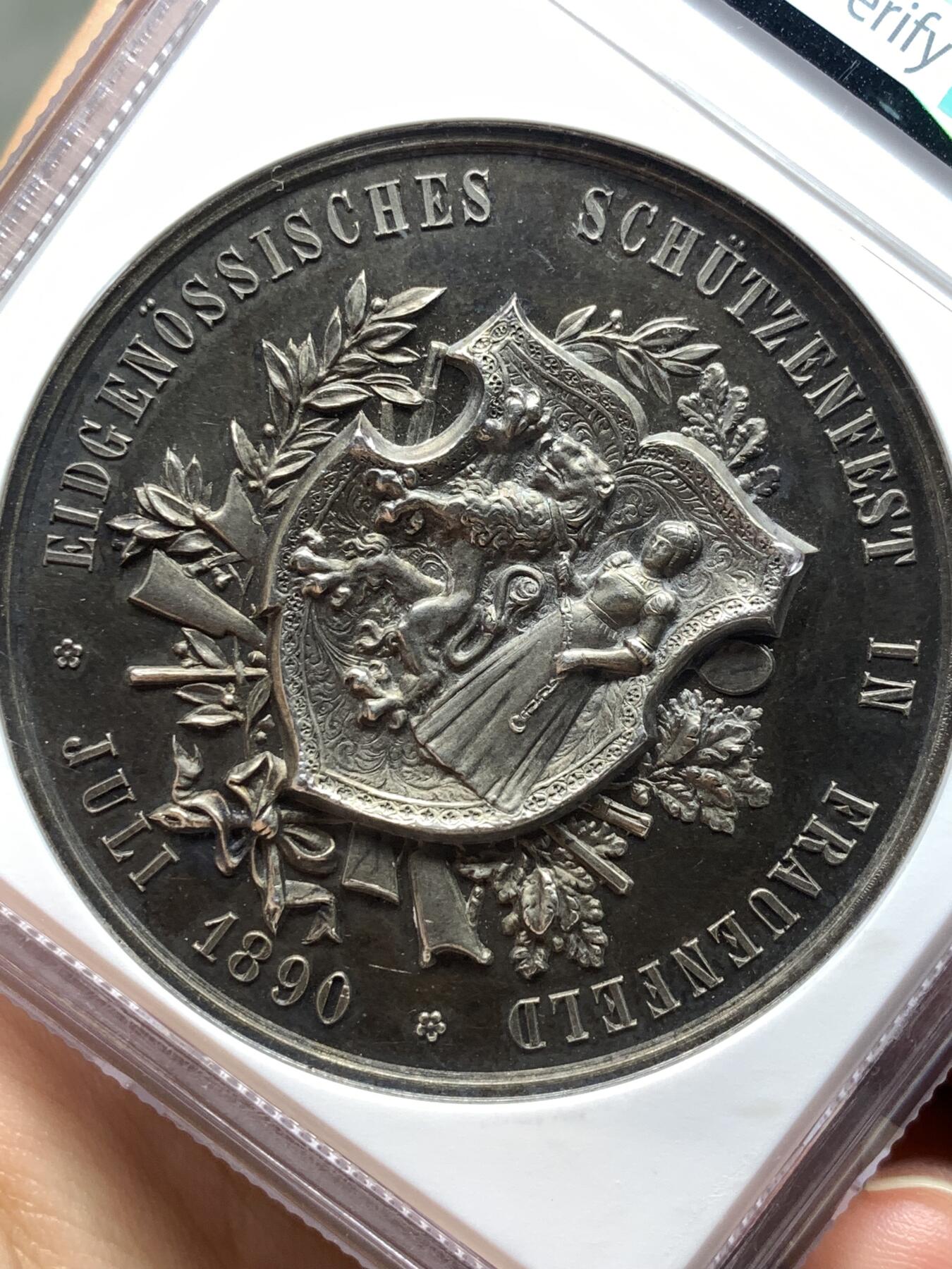 《竞宝斋》第481场 周日，周一 2场连拍 （全场包邮）20级店铺 欢迎送拍 NGC MS63 瑞士1890年弗劳恩费尔德射击节大银章 45mm 双面高浮雕 精美大气 品相状态不错，瑞士射击节中经典的品种