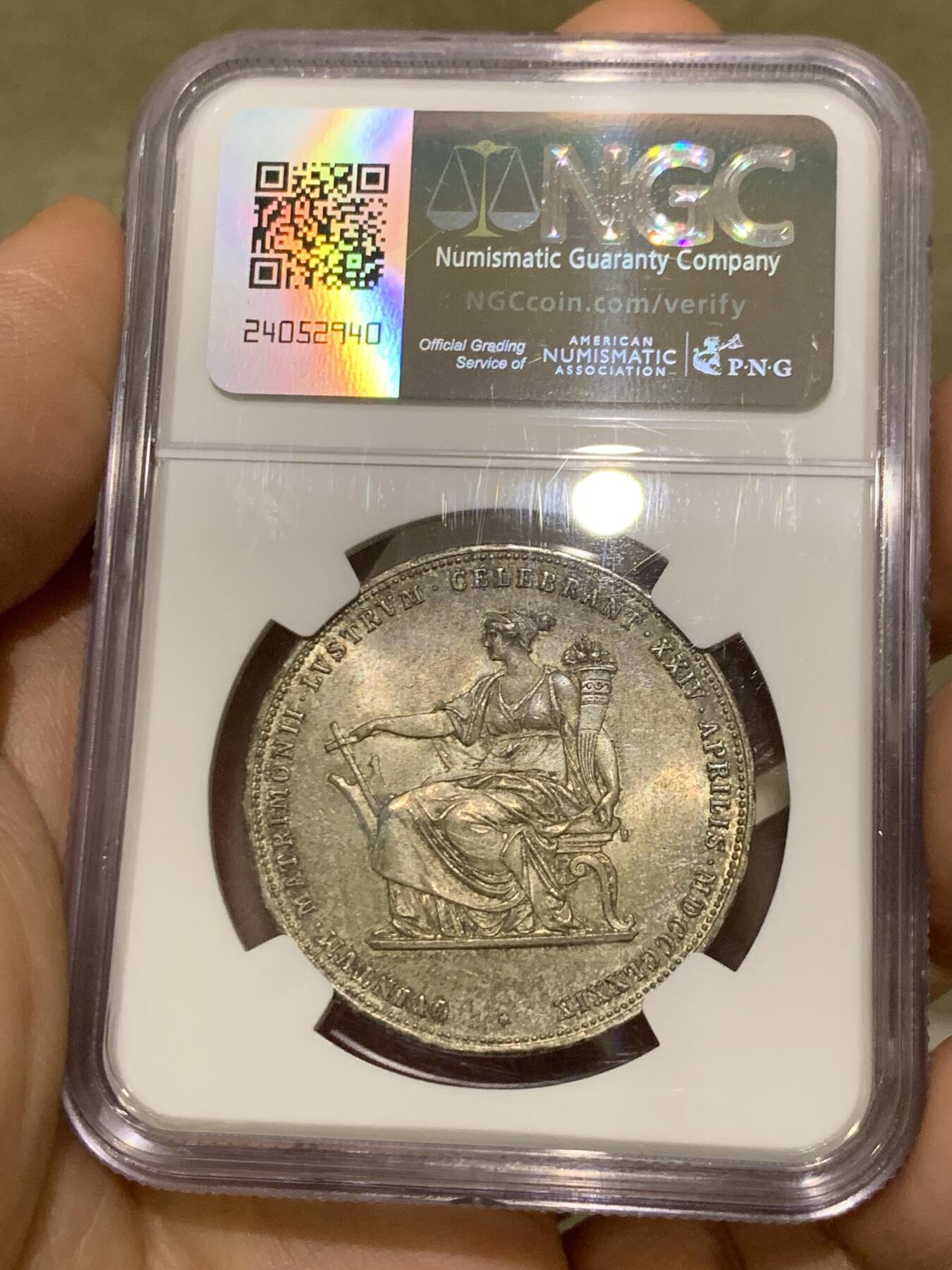 《竞宝斋》第481场 周日，周一 2场连拍 （全场包邮）20级店铺 欢迎送拍 亚军分 NGC MS65 奥匈帝国 1879年 弗朗茨一世和茜茜公主银婚纪念 2弗洛林泰勒型大银币 双面深彩包浆 高分确实不容易