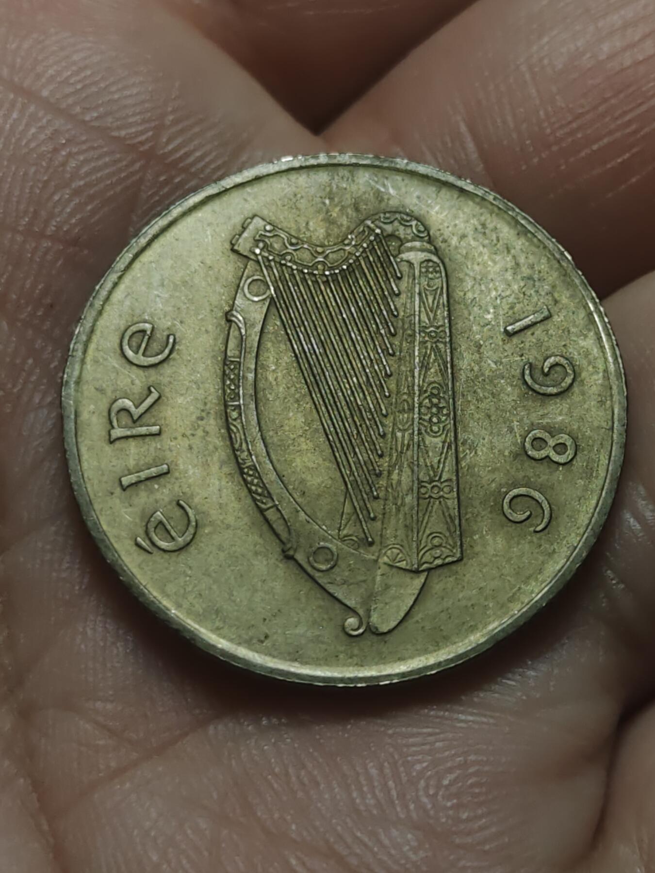 2026年第四十五场(总第二百一十四场）外国好品散币场(免佣金) 爱尔兰🇮🇪1986年20便士(共和国时期第二套)