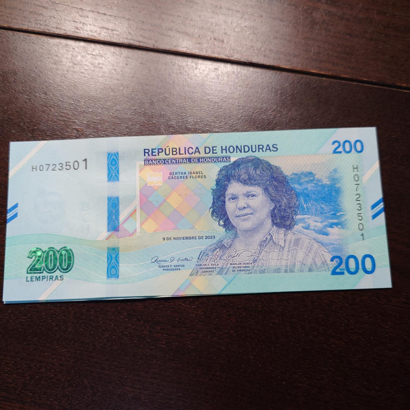 世界钱币～微拍第245期暨2026年第26期  新货卖剩品种部分上架提供选购【有看中的就一开始就出价，别为了晚付几天押金拖到最后，这里没出价的只要群里卖掉了就会撤】 2023年洪都拉斯200 全新绝品无4尾号501