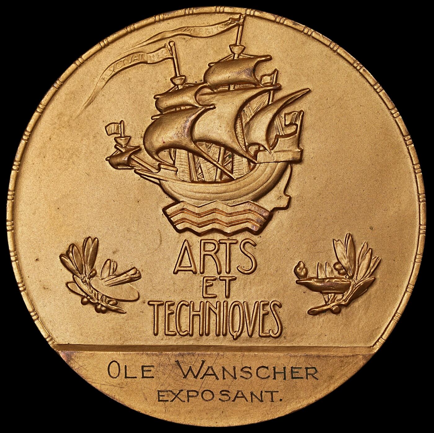 修遠堂世界钱币第112期 1937 年巴黎世博会大铜章，77mm，201.76g