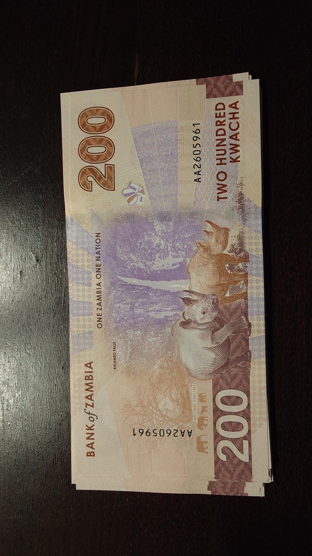 世界钱币～微拍第245期暨2026年第26期  新货卖剩品种部分上架提供选购【有看中的就一开始就出价，别为了晚付几天押金拖到最后，这里没出价的只要群里卖掉了就会撤】 2020年阿尔及利亚2000 纪念钞全新绝品无47尾号515