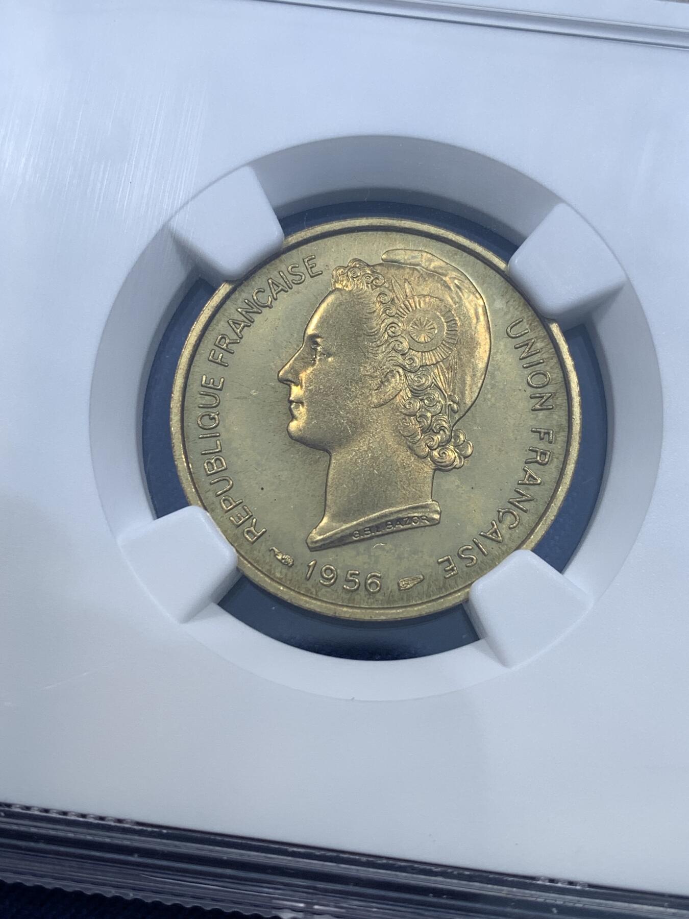 《竞宝斋》第481场 周日，周一 2场连拍 （全场包邮）20级店铺 欢迎送拍 三枚一组 NGC MS64-65 法属多哥 1956年 5/10/25法郎 ESSAI样币 统一高分状态