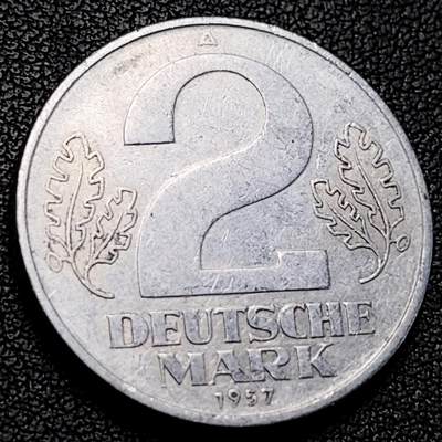 泉币菌-第229场-拍品多 请提前出价 - 1957东德即民主德国 双排字首发独年 2马克铝币-背锤子圆规麦穗国徽