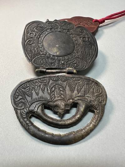 清-民国-建国｜老铜器专场.伍 民国老黄铜精工蝠纹带扣