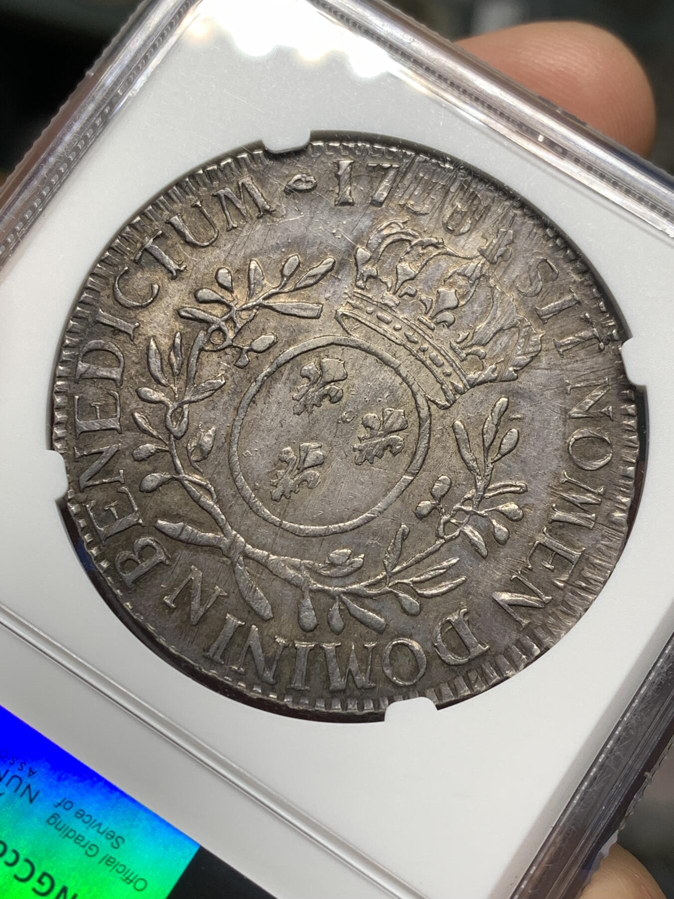 《竞宝斋》第481场 周日，周一 2场连拍 （全场包邮）20级店铺 欢迎送拍 唯一冠军分 NGC AU55 法国路易十五1738N埃居大银币 青年版背橄榄枝，1738年N厂 Montpellier 铸造，少见小厂唯一评级记录。状态很好细节拉满。