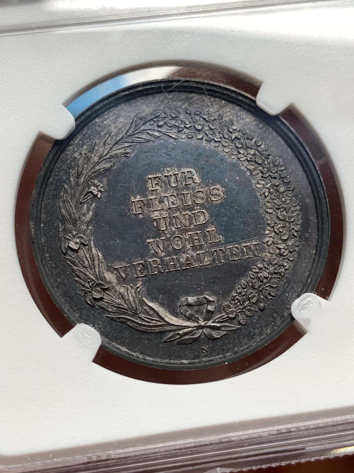 《竞宝斋》第481场 周日，周一 2场连拍 （全场包邮）20级店铺 欢迎送拍 NGC MS61 德国1837奥格斯堡女子学院纪念银章，极漂亮的欧洲黑五彩包浆，高浮雕高颜值。