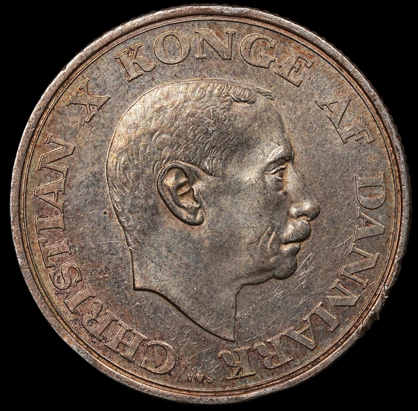 修遠堂世界钱币第112期 1937年丹麦国王登基25周年纪念2克朗银币 15g，含银80%