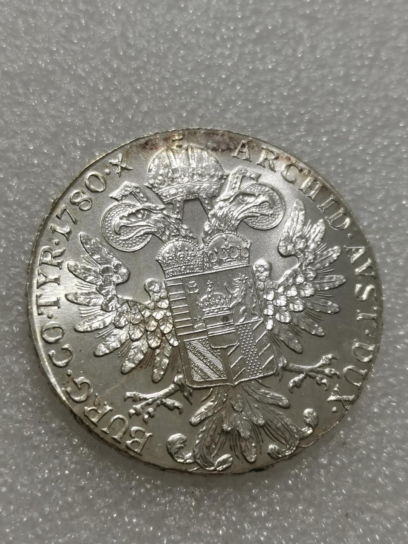 天下钱庄专场欢迎参拍 奥匈帝国大奶妈银币，官方后铸