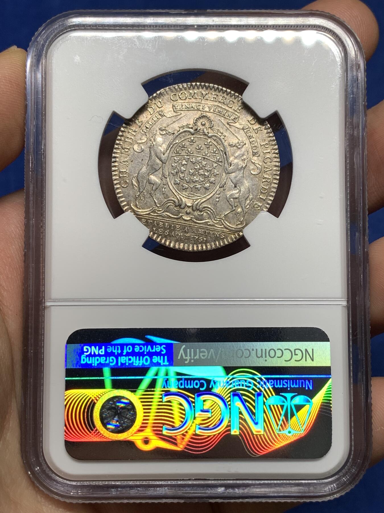 《竞宝斋》第481场 周日，周一 2场连拍 （全场包邮）20级店铺 欢迎送拍 NGC AU58 法国1761年皮卡迪商会银质代币，29mm，唯一季军分，更高分仅2枚，币面景观与徽盾极美