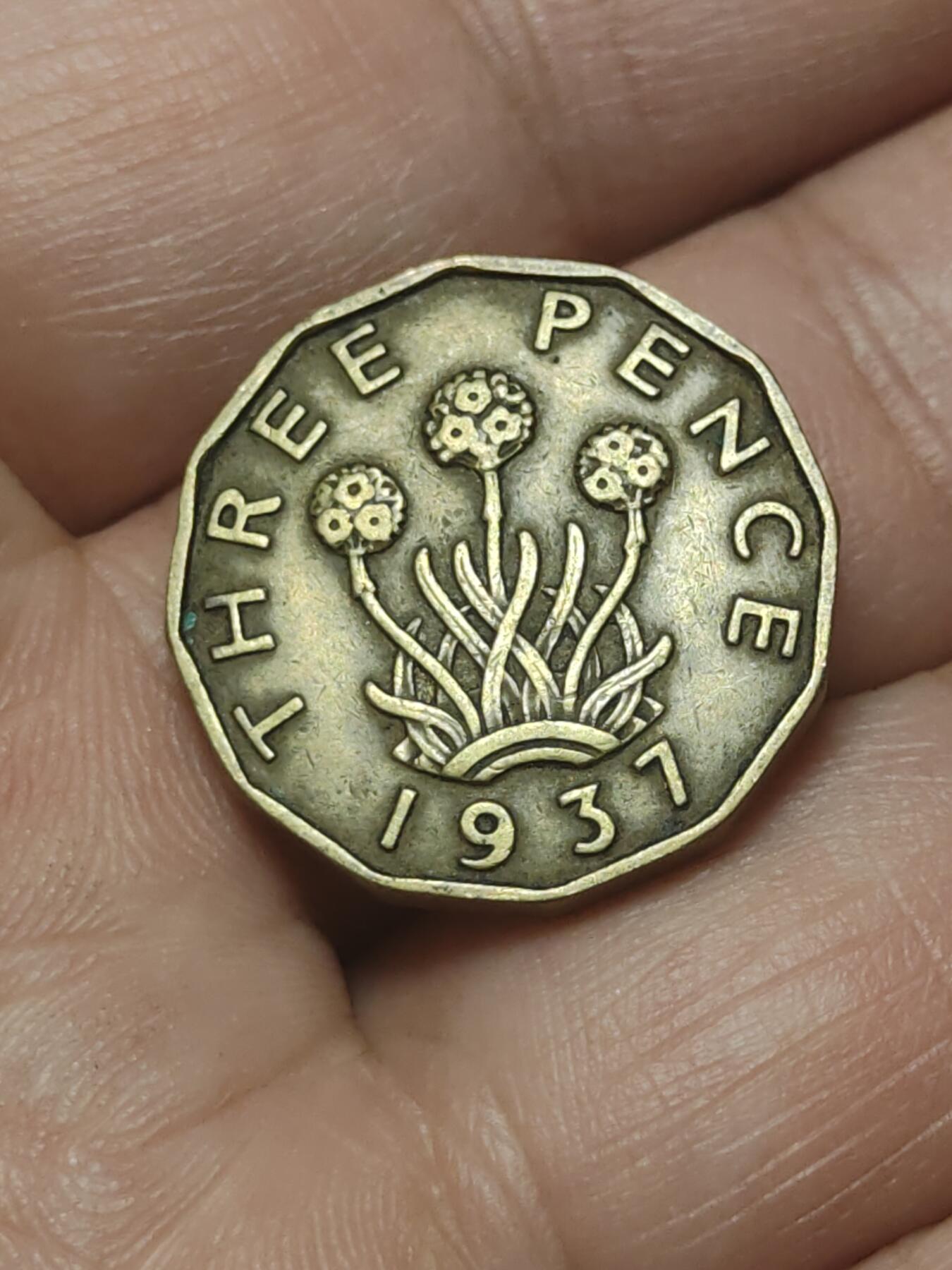 2026年第四十五场(总第二百一十四场）外国好品散币场(免佣金) 英国🇬🇧1937年3便士(乔治六世加冕年，第一版首发年)