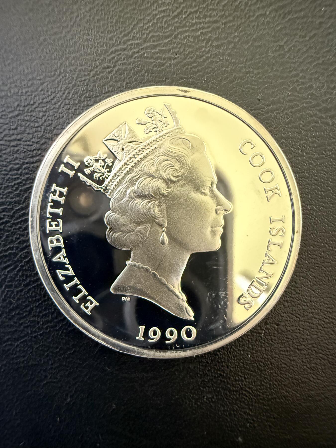 【周六 19:30】乾藏阁外国银币专场・裸币 / 评级币 + 银章铜章 保真包老 库克群岛 1990 年 世界濒危野生动物系列 非洲狮 10 元 10 克 0.925 银 精制银币