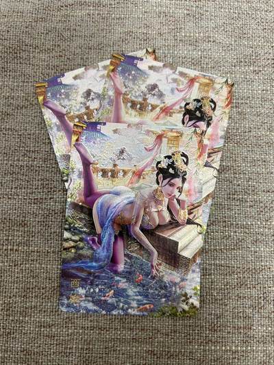 喜灰玩卡拍卖第八期，接拍品0佣金，欢迎送拍，释放现金流，让自己有资金可以购买更多喜欢的卡牌，让别的卡友能淘到更多心仪的卡牌 炎卡 绝色绘卷  巴丁老师绘 西施 浮雕折光 三渐变