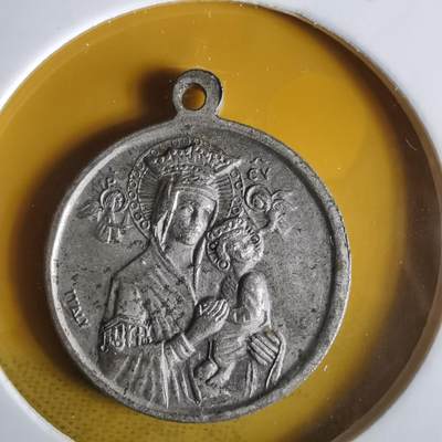 沼泽如烟--第1063场 - 梵蒂冈纪念章