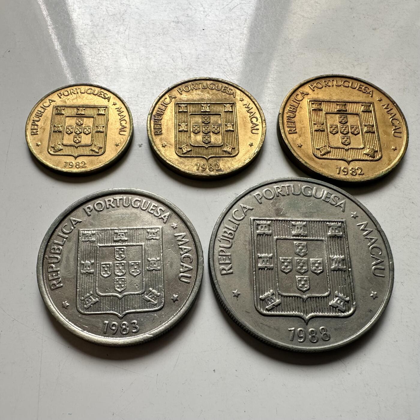 🌹外币初藏🌹🐯2026年第44场   每周二四六晚8️⃣点  世界硬币 澳门80年代第二版五枚套