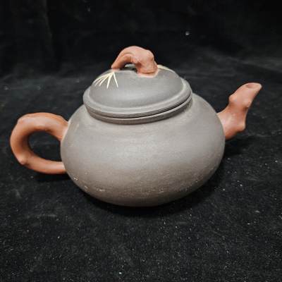 0元起拍勋章 第348期 咸鱼国勋章拍卖专场 4月22日（周三）下午6：00开始 茶壶 具体不明自行判断