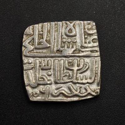 【淘币小摊】实时拍第八百九十六拍   银币套币场    每周一统一发货 印度马尔瓦苏丹国（Malwa Sultanate）的方形银币（银坦卡，Silver Tanka）5.4克