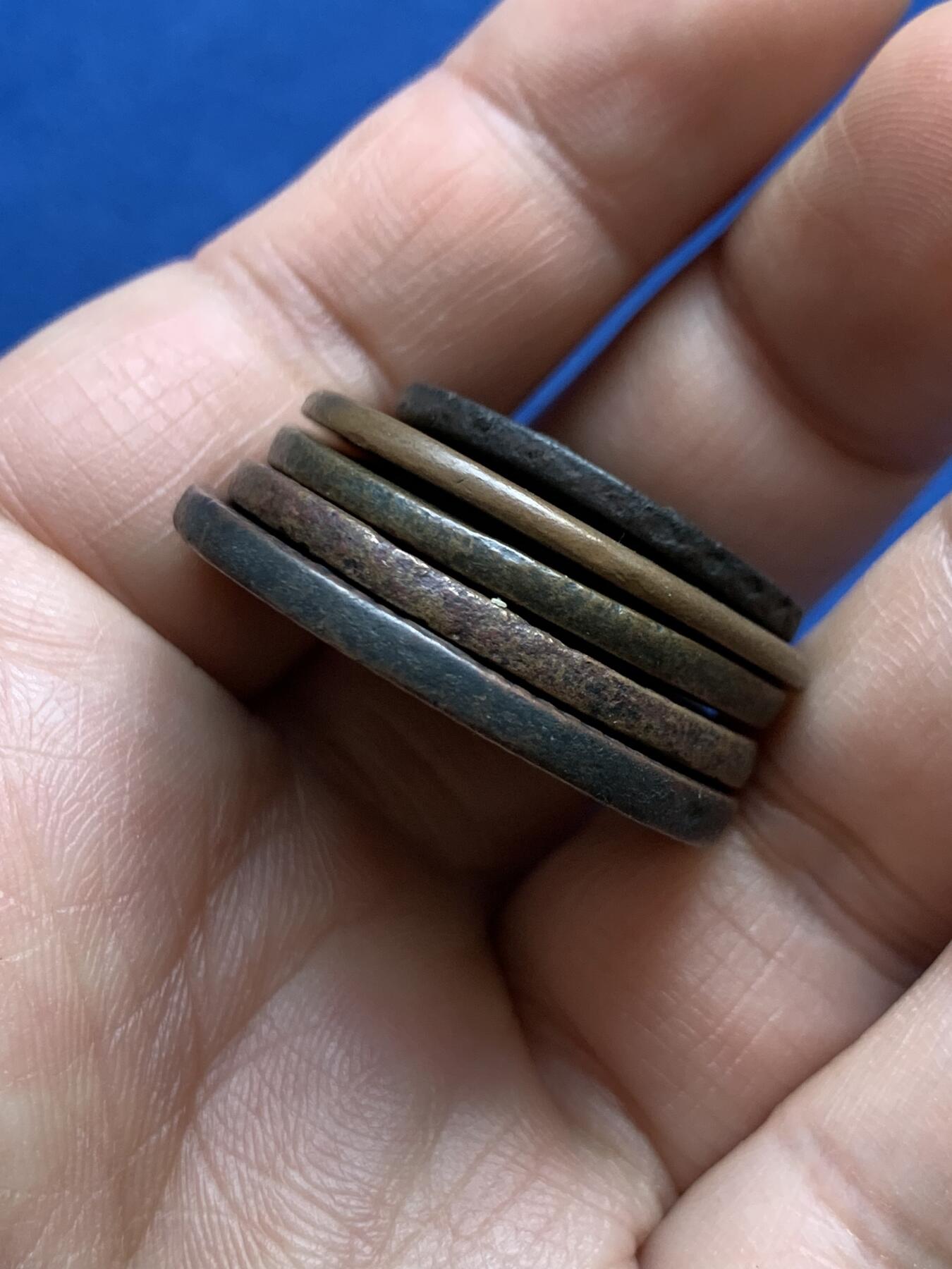 《竞宝斋》第482场 周日，周一 2场连拍 （全场包邮）20级店铺 欢迎送拍 五枚一组 沙俄铜币，伊丽莎白一世1744年1/4戈比，亚历山大一世1811、1816 、1819年2戈比，尼古拉一世1843年2戈比，状态如图，传世厚重美品，总重约：66.7克。