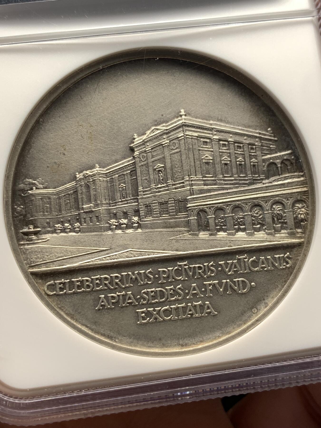 《竞宝斋》第482场 周日，周一 2场连拍 （全场包邮）20级店铺 欢迎送拍 NGC MS62 梵蒂冈1932年教皇庇护十一世银章，为纪念新梵蒂冈画廊/美术馆铸造的银质纪念章。梵蒂冈章牌目录RINALAI-126,权威目录收录官方章牌。收藏价值高。加厚盒。