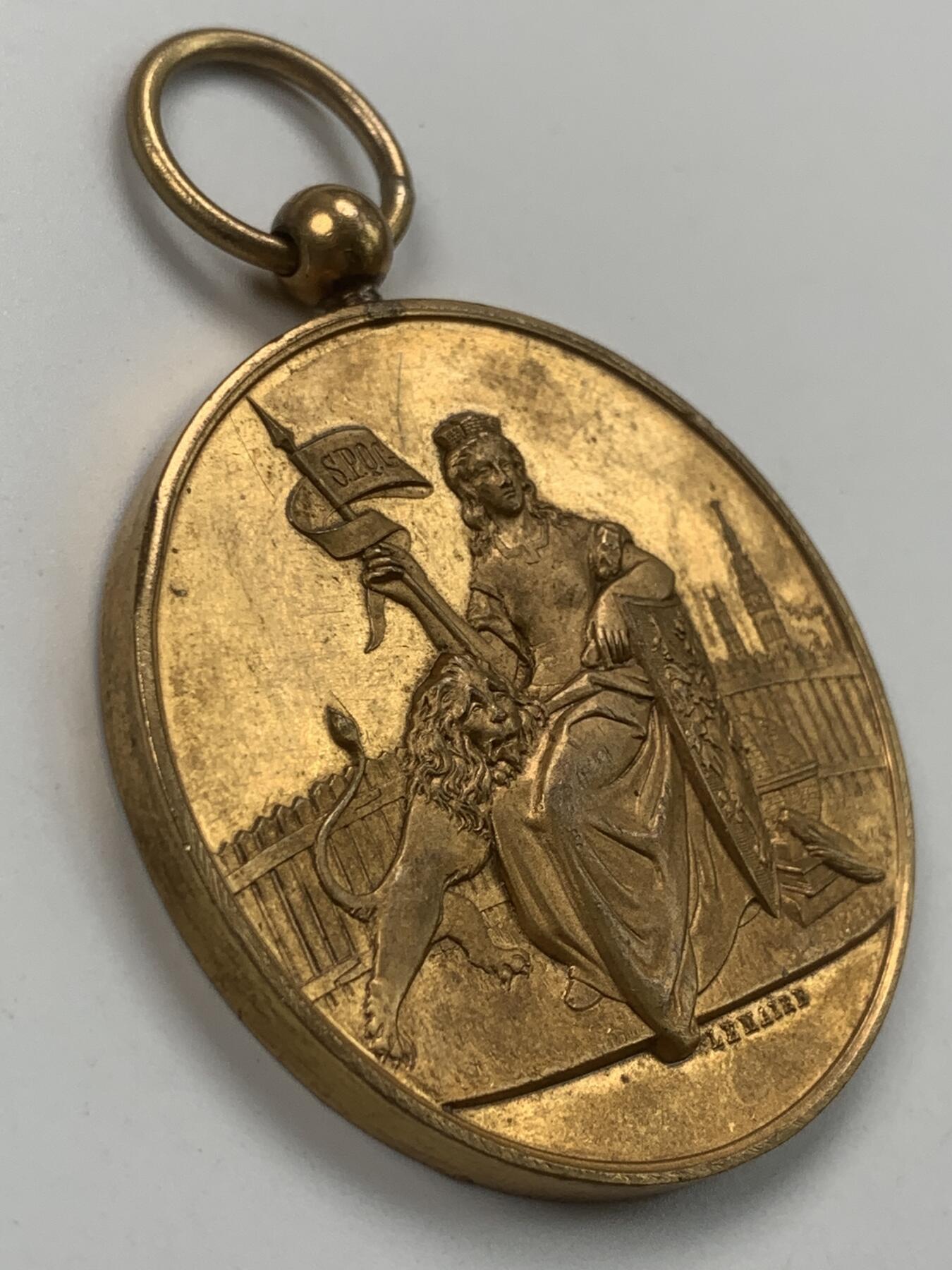 掌中浮雕-藏着的欧洲第059场 1898年比利时根特市长纪念碑揭幕镀金铜章，50.5mm