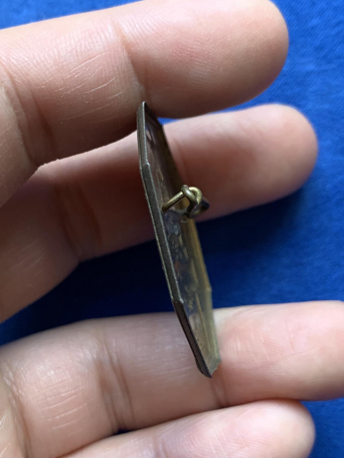 《竞宝斋》第482场 周日，周一 2场连拍 （全场包邮）20级店铺 欢迎送拍 德国八角型胸章 纪念1934年萨尔区光复，版别年代自辨，带别针当心扎手，3.65克，37.5mm