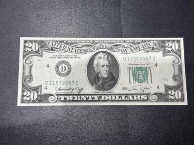 《外钞收藏家》第六百二十九期（精品场）（长期征集拍品、欢迎藏友们联系合作） 1974年美国小头版20美元 全新UNC 尾067