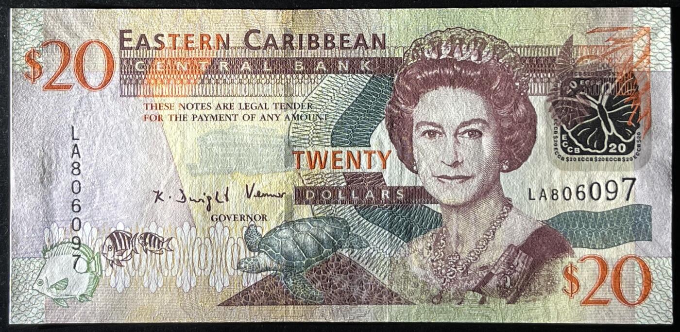 小福收藏拍卖第205期 裸钞场 本期有多张豹子号靓号  大量民国钞 百慕大样钞洋葱冠全套  阿富汗首年份查希尔国王和独立纪念碑 仅发行1000枚亚克力砖封蒙古20000图格里克帝国800周年纪念钞 卢旺达 东加勒比 斯里兰卡等多国精美纸币