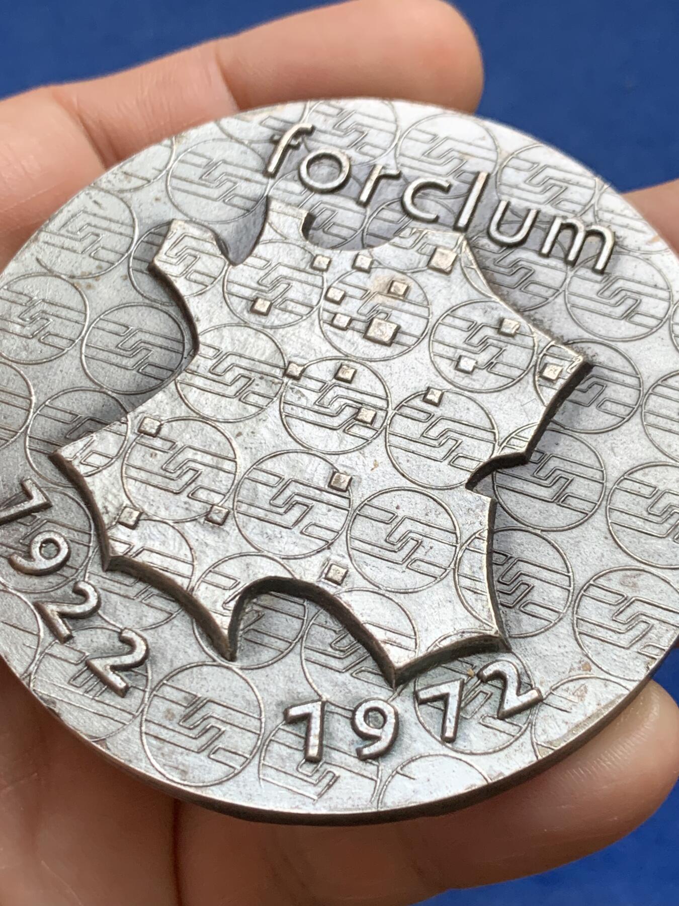 《竞宝斋》第482场 周日，周一 2场连拍 （全场包邮）20级店铺 欢迎送拍 法国电力公司FORCLUM 50周年纪念镀银铜章 少见品种 175.2克 67.2mm