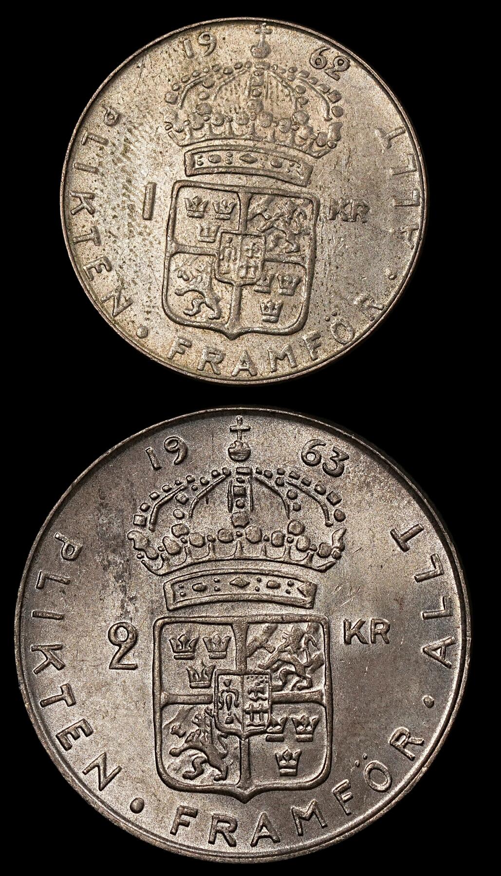 修遠堂世界钱币第112期  瑞典古斯塔夫六世 1 克朗 / 2 克朗银币两枚，未流通，总重21g，含银40%