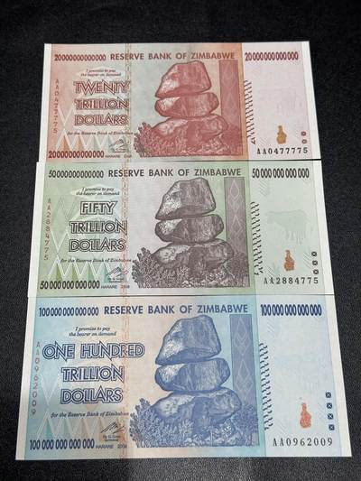 《外钞收藏家》第六百二十九期（精品场）（长期征集拍品、欢迎藏友们联系合作） 津巴布韦三张一起（含百万亿）全新UNC