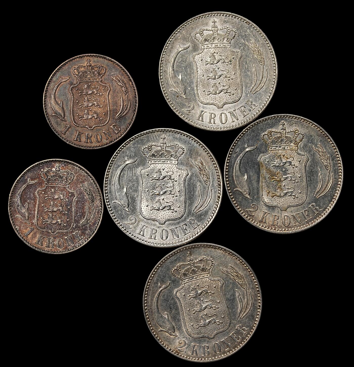 修遠堂世界钱币第112期 丹麦克里斯蒂安十世 海豚1 克朗 / 2 克朗银币一组，总重74.83g，含银80%