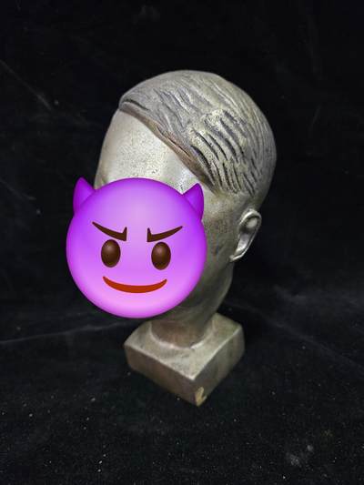 0元起拍勋章 第348期 咸鱼国勋章拍卖专场 4月22日（周三）下午6：00开始 ww2时期 泰国产 奥地利落榜美术生金属雕像 详图私