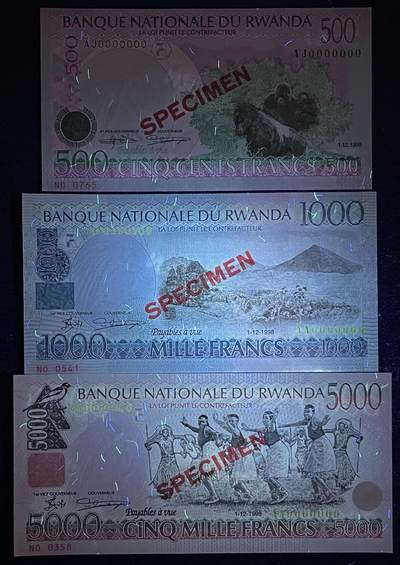 小福收藏拍卖第205期 裸钞场 本期有多张豹子号靓号  大量民国钞 百慕大样钞洋葱冠全套  阿富汗首年份查希尔国王和独立纪念碑 仅发行1000枚亚克力砖封蒙古20000图格里克帝国800周年纪念钞 卢旺达 东加勒比 斯里兰卡等多国精美纸币 卢旺达 1998年 500 1000 5000法郎 样钞 AA冠  （1张尾顺子 1张尾8）1组3张 unc