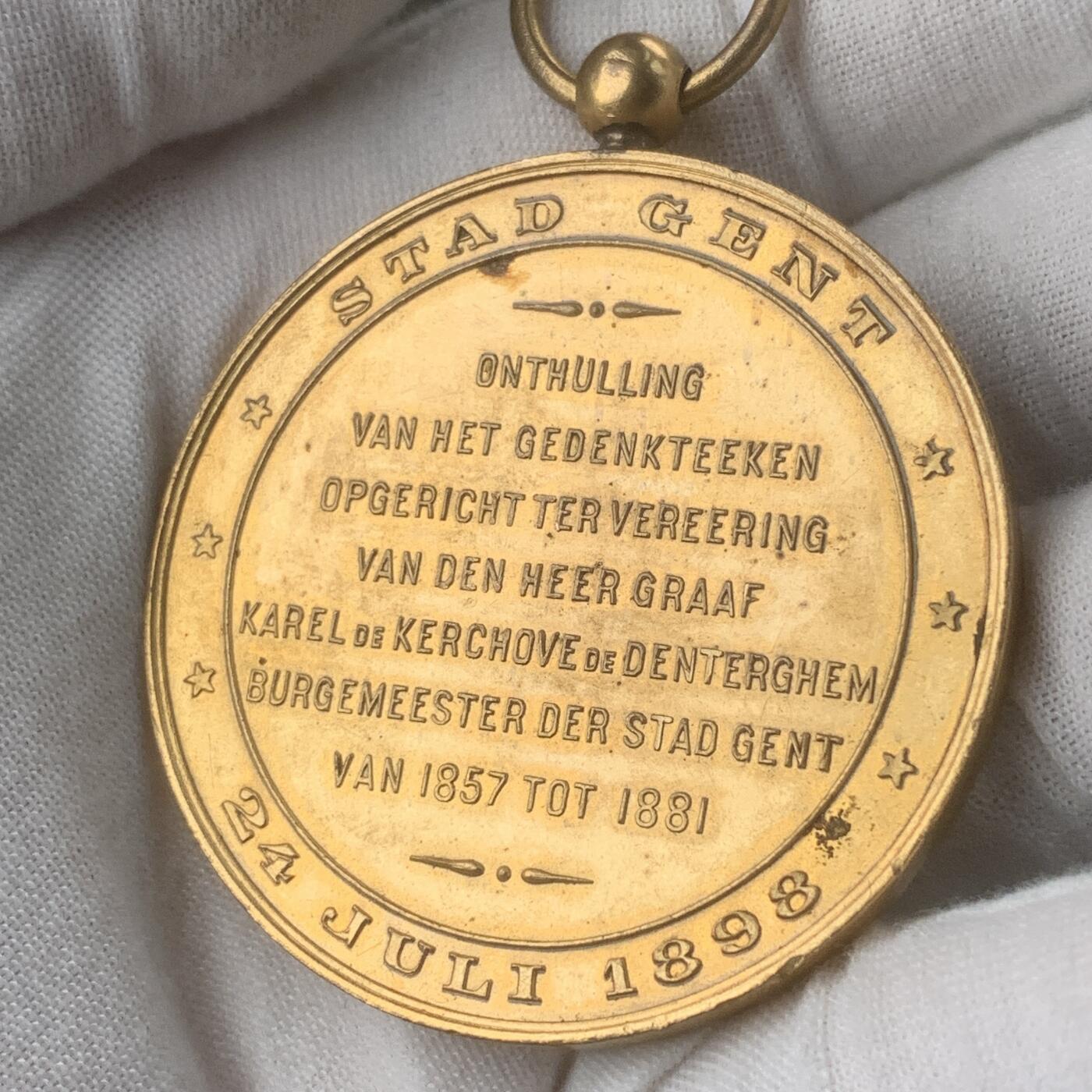 掌中浮雕-藏着的欧洲第059场 1898年比利时根特市长纪念碑揭幕镀金铜章，50.5mm