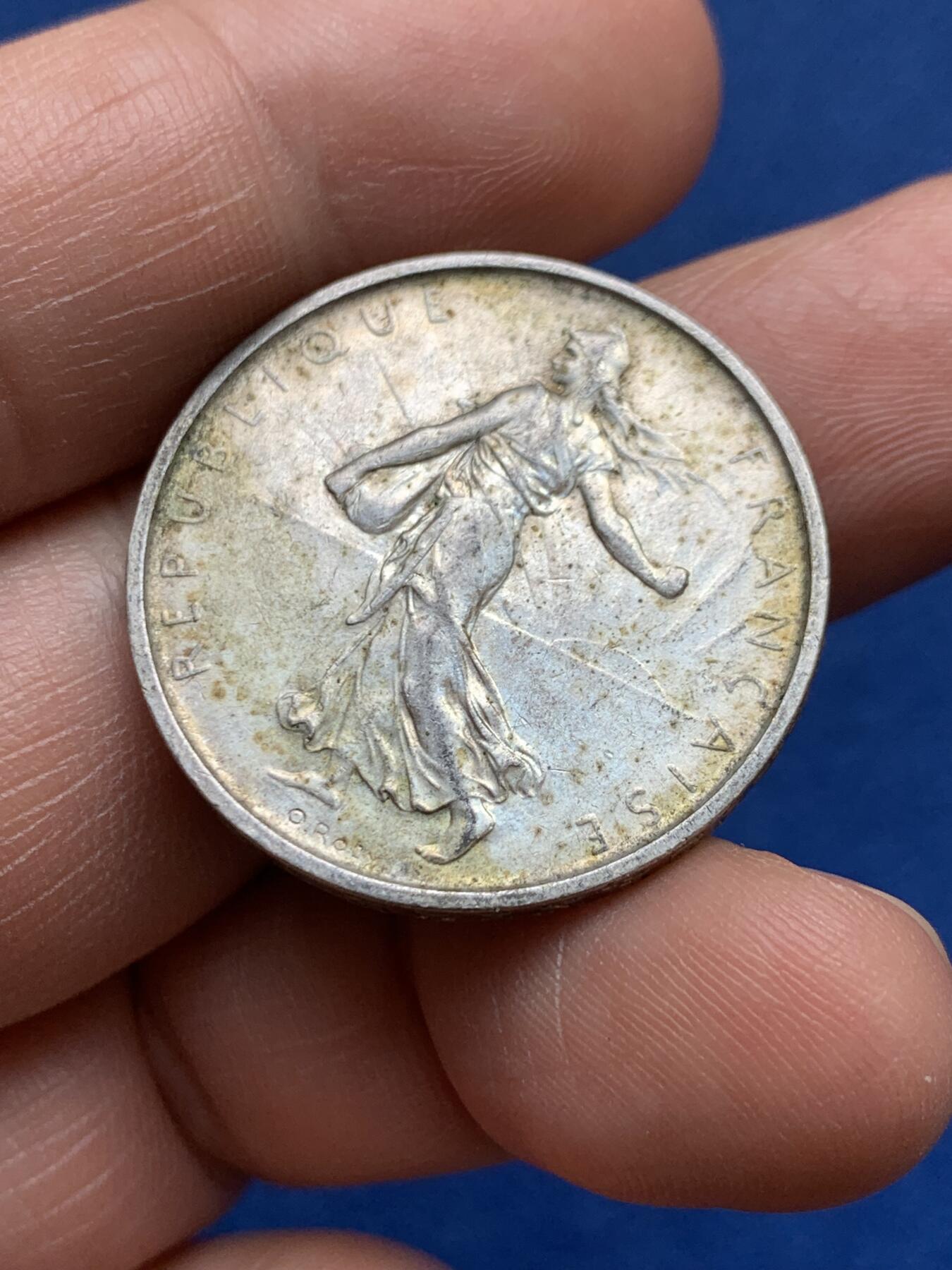 《竞宝斋》第482场 周日，周一 2场连拍 （全场包邮）20级店铺 欢迎送拍 法国1963年播种女神5法郎银币，12克，835银