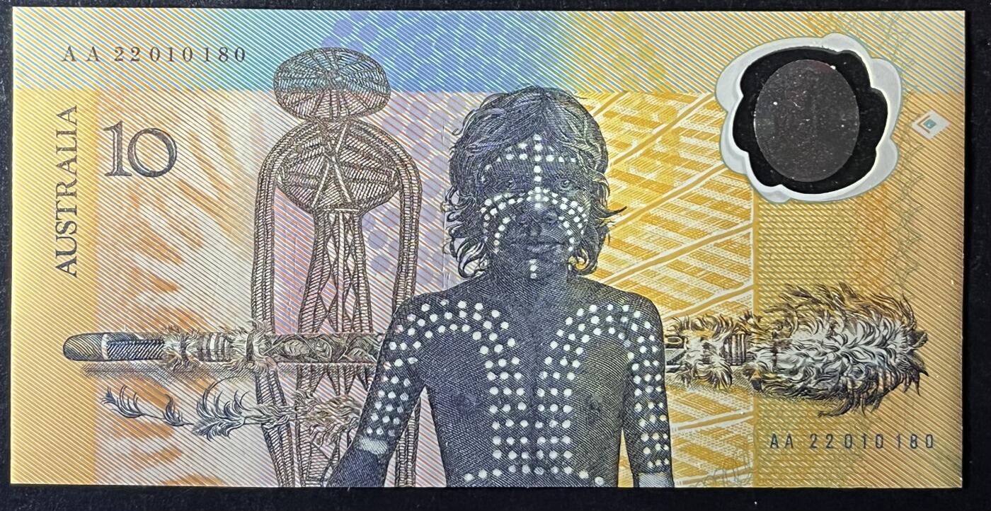 小福收藏拍卖第205期 裸钞场 本期有多张豹子号靓号  大量民国钞 百慕大样钞洋葱冠全套  阿富汗首年份查希尔国王和独立纪念碑 仅发行1000枚亚克力砖封蒙古20000图格里克帝国800周年纪念钞 卢旺达 东加勒比 斯里兰卡等多国精美纸币