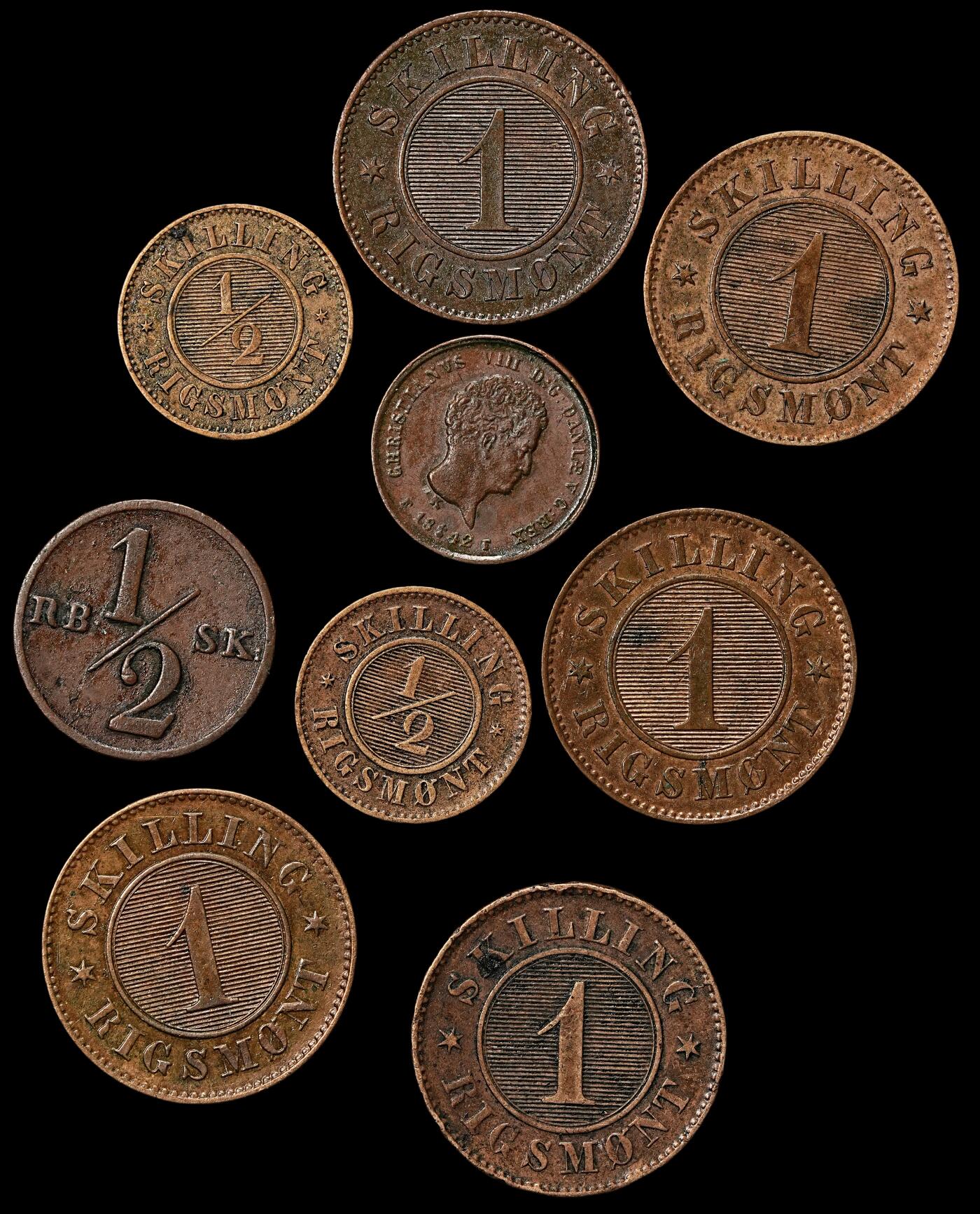 修遠堂世界钱币第112期 丹麦旧铜币一组