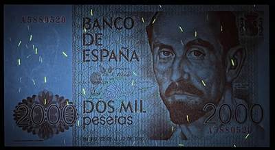 小福收藏拍卖第205期 裸钞场 本期有多张豹子号靓号  大量民国钞 百慕大样钞洋葱冠全套  阿富汗首年份查希尔国王和独立纪念碑 仅发行1000枚亚克力砖封蒙古20000图格里克帝国800周年纪念钞 卢旺达 东加勒比 斯里兰卡等多国精美纸币 西班牙 1980年 2000比塞塔 A冠 无47 爱情号520 unc